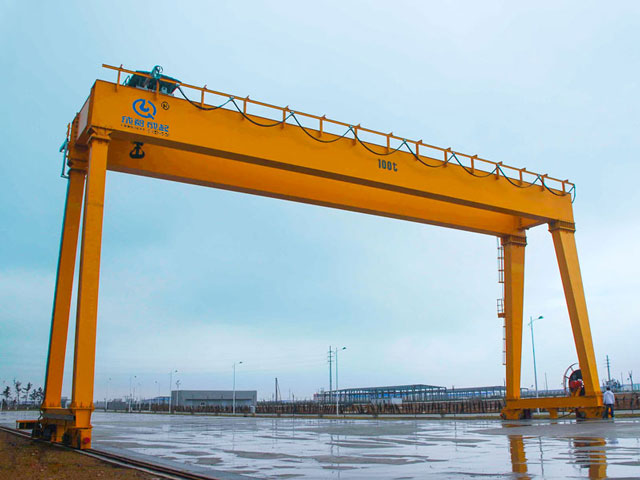 門式起重機(圖1)